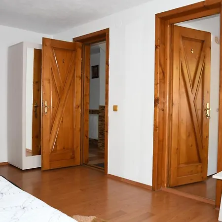 Casa de hóspedes Simona 3*